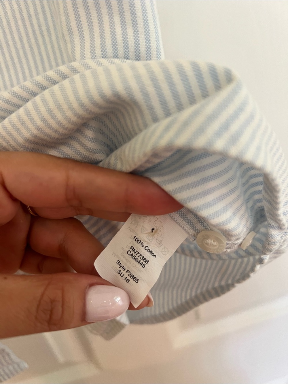 J. Crew Men’s Short-Sleeve Button-Down in Light Blue and White Stripe - Picture 4 of 4